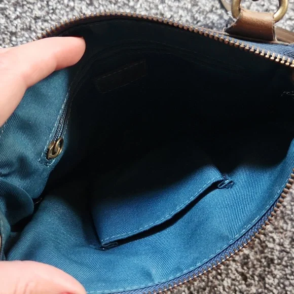 Fossil Genuine Leather Crossbody Purse Bag - Picture 5 of 5
